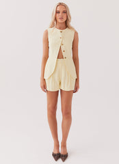 Born For Bordeaux Linen Shorts - Lemon