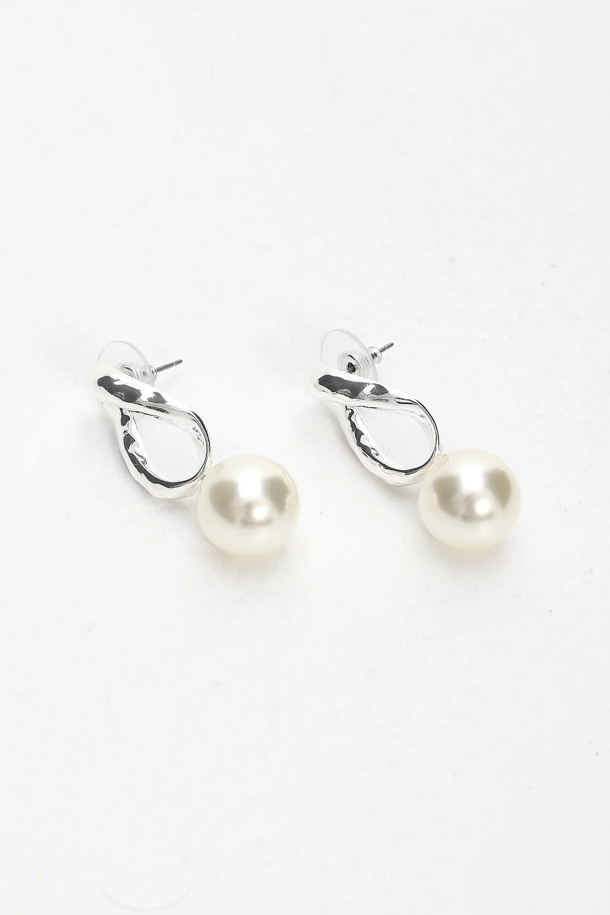 Krizia Drop Earrings Silver Pearl